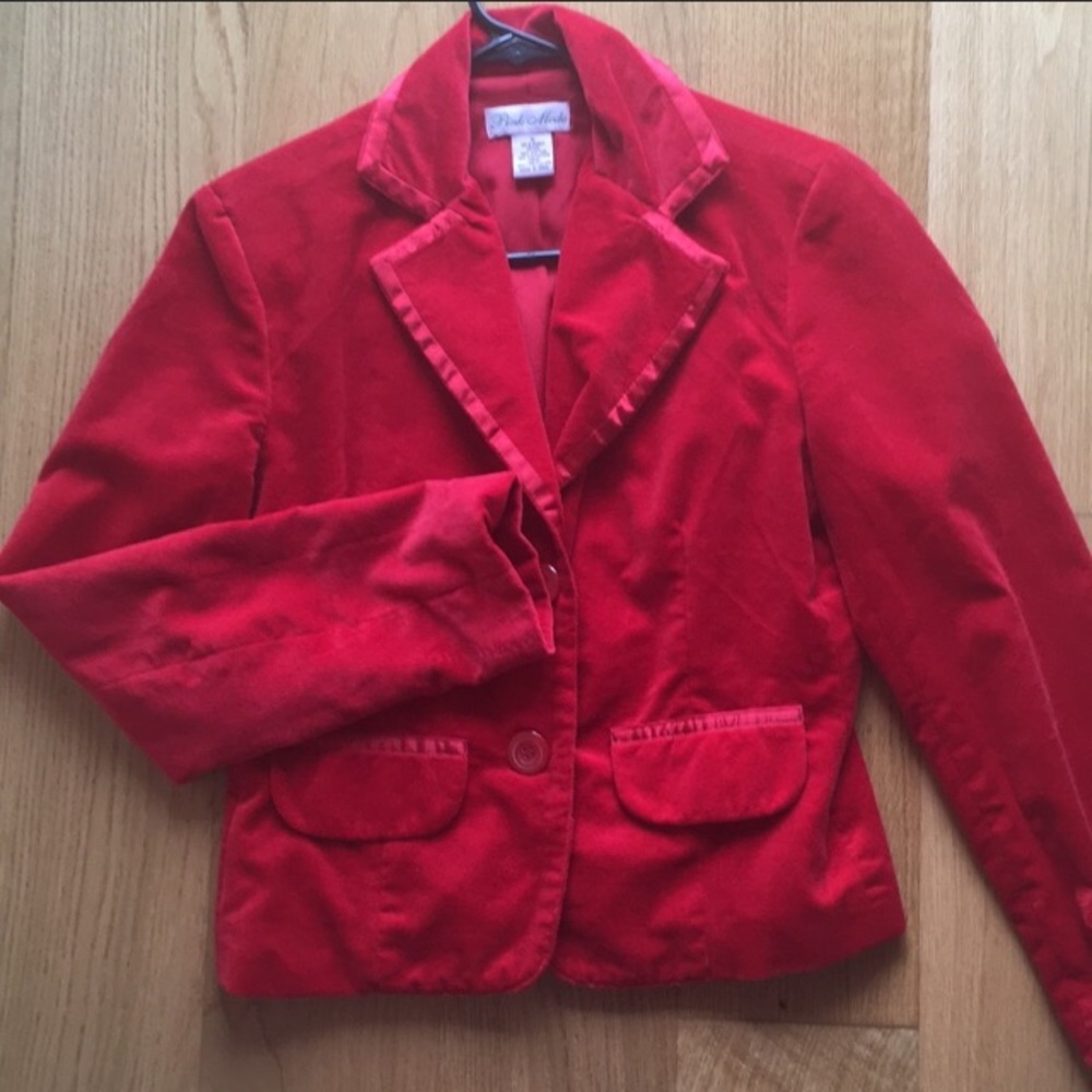 Pink Mode woman long sleeved red blazer. Size S